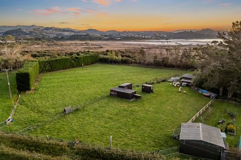 Photo of property in 119 Paekakariki Hill Road, Pauatahanui, Porirua, 5381