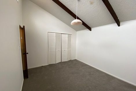 Photo of property in 1/36 Beechwood Road, Rothesay Bay, Auckland, 0630