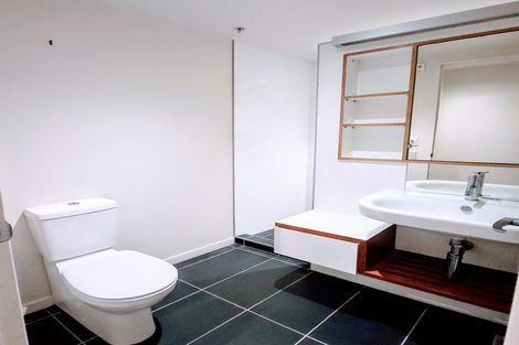 Photo of property in Piermont Apartments, 4i/82 Cable Street, Te Aro, Wellington, 6011