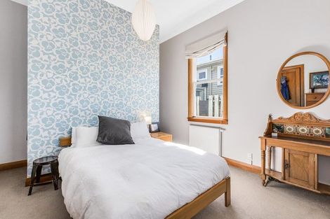 Photo of property in 18 Mills Road, Brooklyn, Wellington, 6021