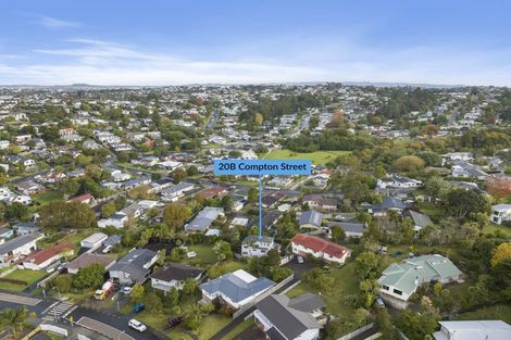 Photo of property in 2/20 Compton Street, Hillcrest, Auckland, 0627