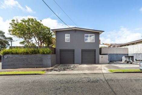 Photo of property in 29 Barrett Street, Westown, New Plymouth, 4310