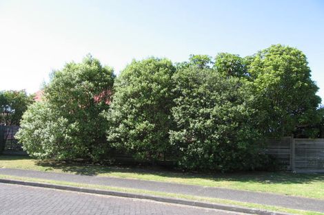 Photo of property in 4 Cairnbrae Court, Northcross, Auckland, 0632
