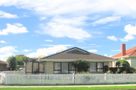 Photo of property in 2/114 Carruth Road, Papatoetoe, Auckland, 2025