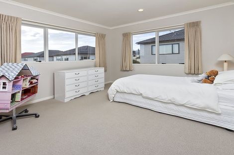 Photo of property in 16 Stornaway Drive, Flat Bush, Auckland, 2016