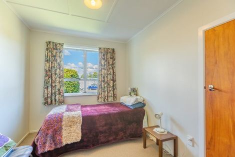 Photo of property in 36 Waverley Street, Waipawa, 4210