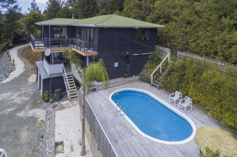 Photo of property in 986 Sandspit Road, Sandspit, Warkworth, 0982