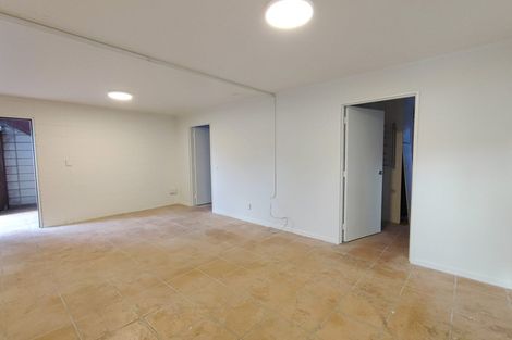 Photo of property in 2/22 Craig Road, Milford, Auckland, 0620