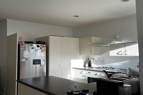 Photo of property in 2/1-5 Gleanor Avenue, Oteha, Auckland, 0632