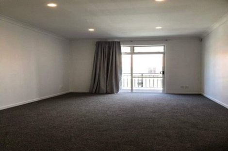 Photo of property in 4/44 Carlos Drive, Flat Bush, Auckland, 2016