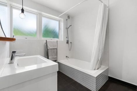 Photo of property in 2/14 Glenbush Place, Birkenhead, Auckland, 0626