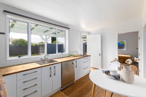 Photo of property in 2/117 Foremans Road, Islington, Christchurch, 8042