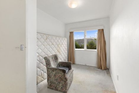 Photo of property in 27 Horoeka Street, Stokes Valley, Lower Hutt, 5019