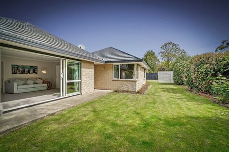 Photo of property in 15 Tyndale Place, Ilam, Christchurch, 8041