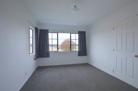 Photo of property in 8 Highgate Place, Somerville, Auckland, 2014