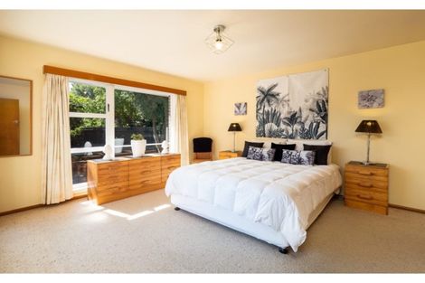 Photo of property in 18 Ilfracombe Place, Burnside, Christchurch, 8053