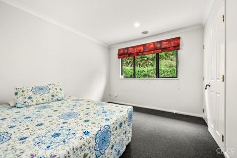 Photo of property in 9 Fernridge Way, Tirohanga, Lower Hutt, 5010