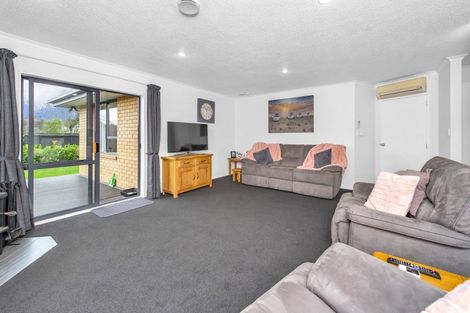 Photo of property in 5 Peel Close, Rolleston, 7614