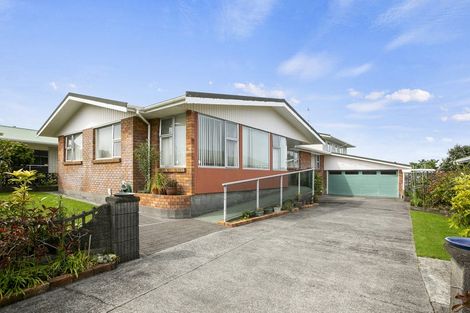 Photo of property in 24 Nevada Drive, Merrilands, New Plymouth, 4312