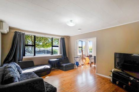 Photo of property in 12 Ussher Place, Pakuranga Heights, Auckland, 2010