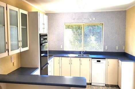 Photo of property in 17 Awanui Drive, Waikanae, 5036