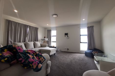 Photo of property in 14 Forge Close, Halswell, Christchurch, 8025