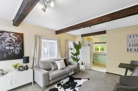 Photo of property in Lynbrae Court Flats, 17/4 Dr Taylor Terrace, Johnsonville, Wellington, 6037