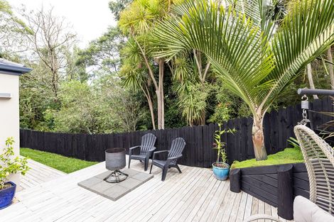 Photo of property in 13 Berkshire Terrace, Massey, Auckland, 0614