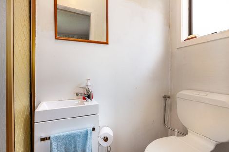 Photo of property in 31 Bayview Road, Paremata, Porirua, 5024