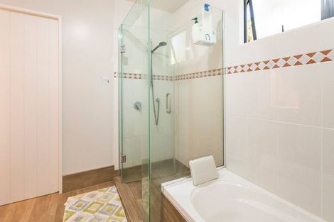 Photo of property in 118 Onetaunga Road, Chatswood, Auckland, 0626
