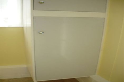 Photo of property in 50 Golf Road, New Lynn, Auckland, 0600