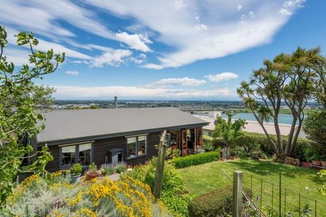 Photo of property in 318 Cannon Hill Crescent, Mount Pleasant, Christchurch, 8081