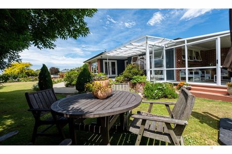 Photo of property in 76 Rhodes Street, Waimate, 7924