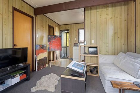 Photo of property in 15 Sherwood Avenue, Te Atatu South, Auckland, 0610