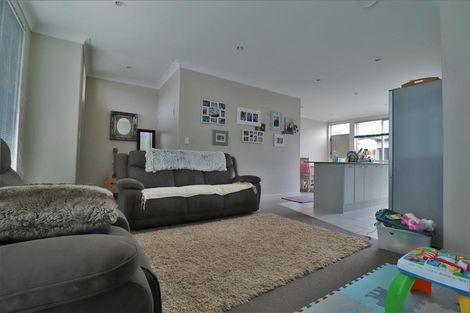 Photo of property in 13 Concepts Way, Flat Bush, Auckland, 2019