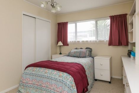 Photo of property in 2/200 Karaitiana Street, Frimley, Hastings, 4120