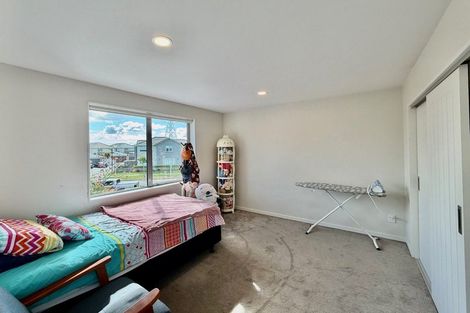 Photo of property in 7 Peat Way, Takanini, 2112