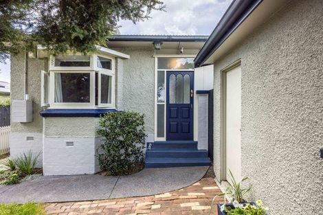 Photo of property in 8 Craigbank Avenue, New Lynn, Auckland, 0600