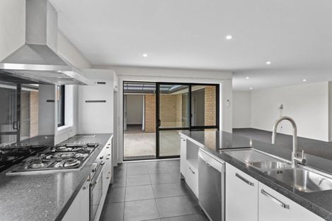 Photo of property in 30 Keston Crescent, Flagstaff, Hamilton, 3210