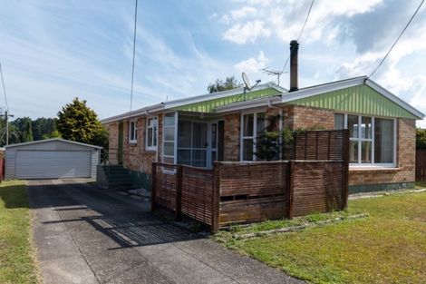 Photo of property in 16 Garrick Place, Pukehangi, Rotorua, 3015