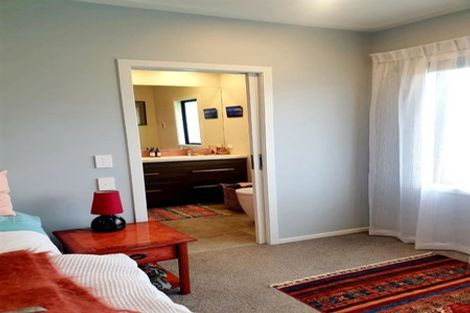 Photo of property in 70 Leeward Drive, Whitianga, 3510