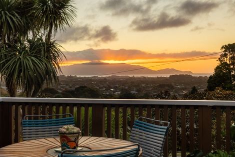 Photo of property in 41a Kotare Street, Waikanae, 5036