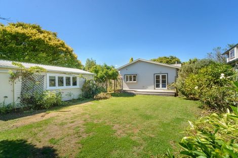 Photo of property in 35 Florence Avenue, Palmerston North, 4414