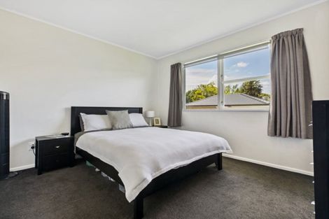 Photo of property in 59 Barrys Road, Glendene, Auckland, 0602