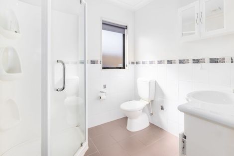 Photo of property in 2 Georgia Grove, Paraparaumu, 5032