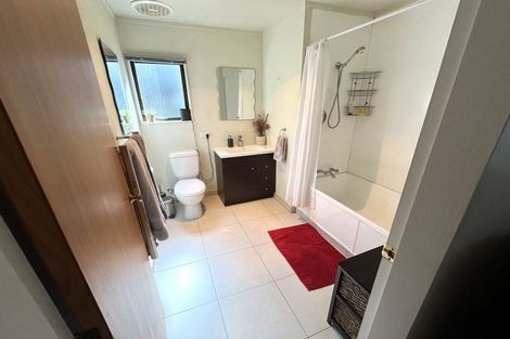 Photo of property in 2/64 Kaikoura Street, Maupuia, Wellington, 6022