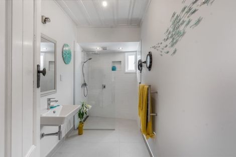 Photo of property in 62 King Edward Parade, Devonport, Auckland, 0624