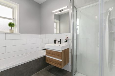 Photo of property in 4 Forresbank Avenue, Wakari, Dunedin, 9010