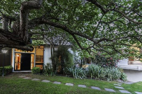 Photo of property in 11 Ilkley Place, Ilam, Christchurch, 8041