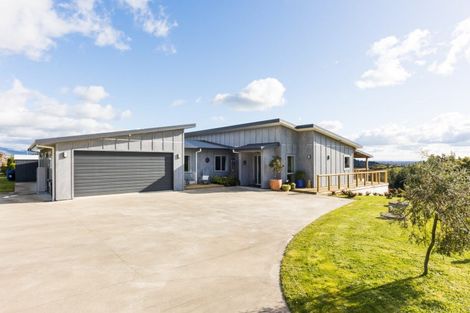 Photo of property in 74 Polson Hill Drive, Aokautere, Palmerston North, 4471